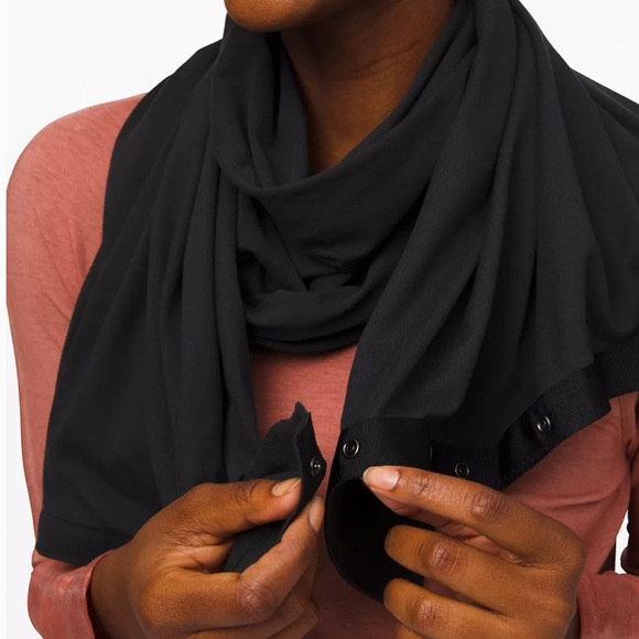 Brand new Lululemon customizable scarf! - Picture 7 of 9